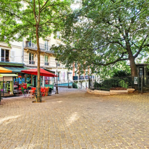 M° ANVERS - PARIS 18